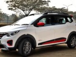 Rekomendasi mobil 7 penumpang di bawah Rp200 juta 2025: matic, irit, nyaman untuk wanita