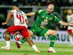 Terima Kasih Bonek! Milos Raickovic Ucapkan Pesan Haru Sebelum Absen Lawan Bali United