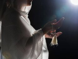 Doa Akhir Puasa Ramadan: Naskah Arab, Latin, dan Maknanya